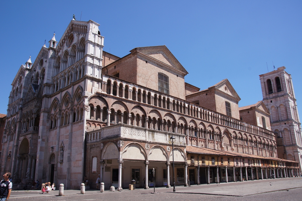 9487439720_1d03e0b41a_b_ferrara